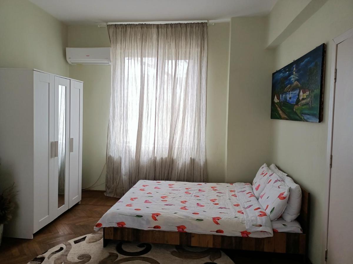 Lovely Apartament In Bucharest, Baba Novac Area Екстер'єр фото